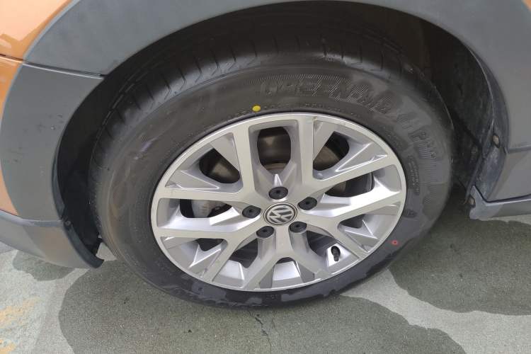 Used Volkswagen Polo 2016 1.6L Cross Polo Automatic