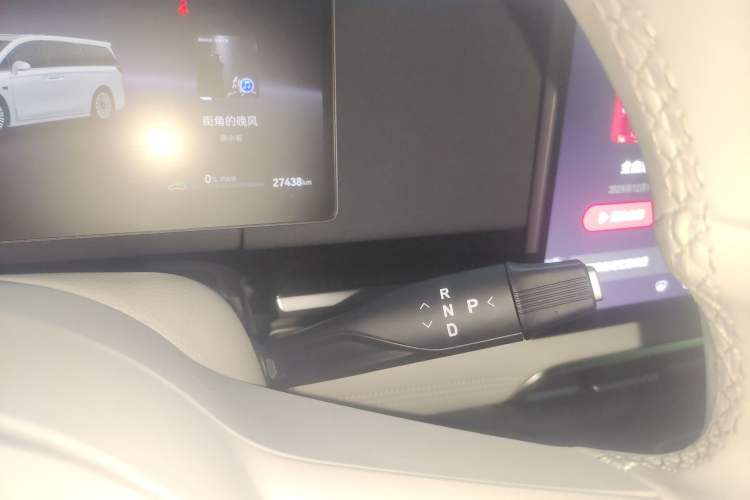 Used VOYAH Dream 2025 PHEV Four-Wheel-Drive Flagship Version – Qiankun Edition