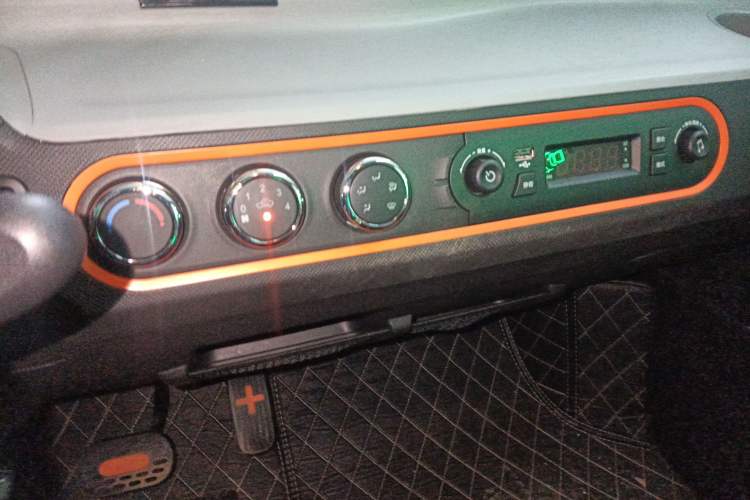 Used Wuling Hongguang MINIEV 2022 Easy Version Lithium Iron Phosphate
