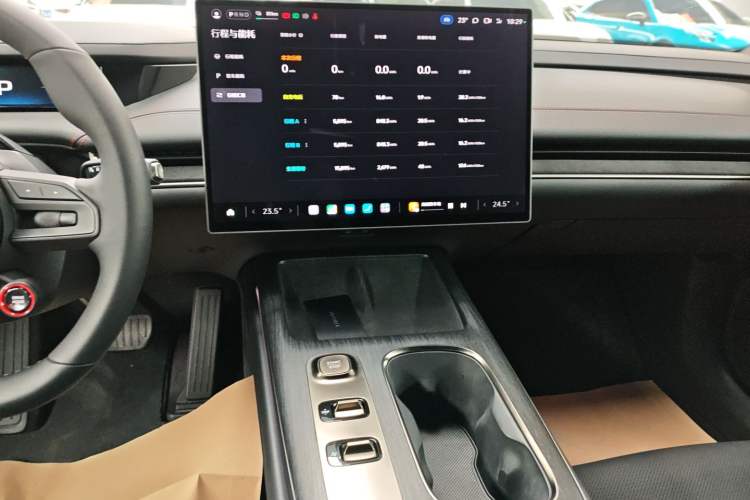 Used  SU7 2024 Rear-Drive Long-Range Intelligent Driving Version
