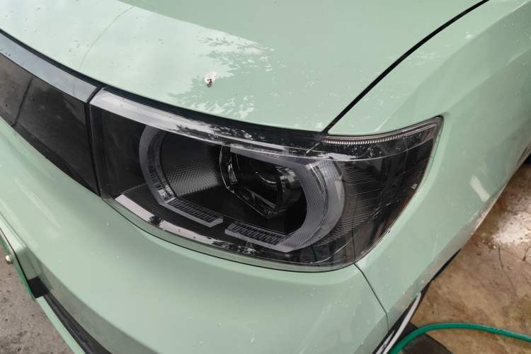 Used Wuling Hongguang MINIEV 2022 Macaron Premium Model – Lithium Ternary Battery
