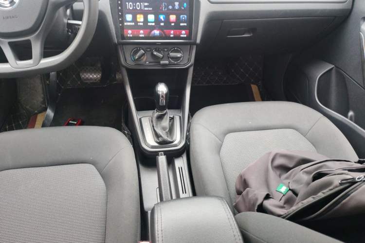 Used Volkswagen Jetta 2017 1.5L Automatic Fashion Model
