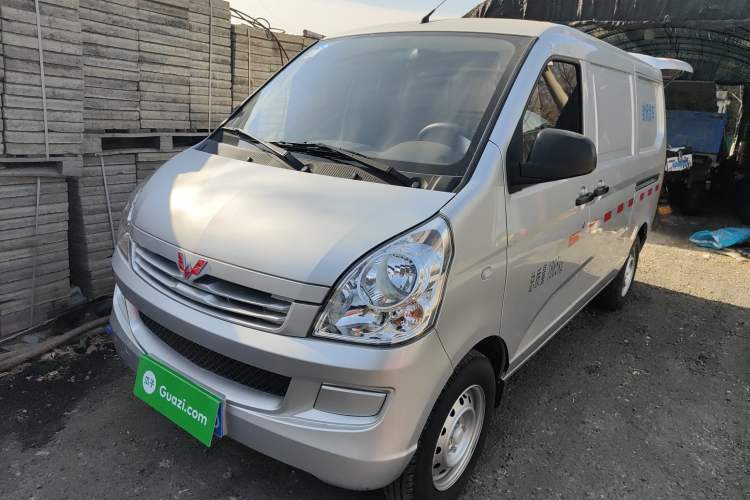 Used Wuling Rongguang S 2023 1.5L Basic Enclosed-Window Vehicle 2 Seats