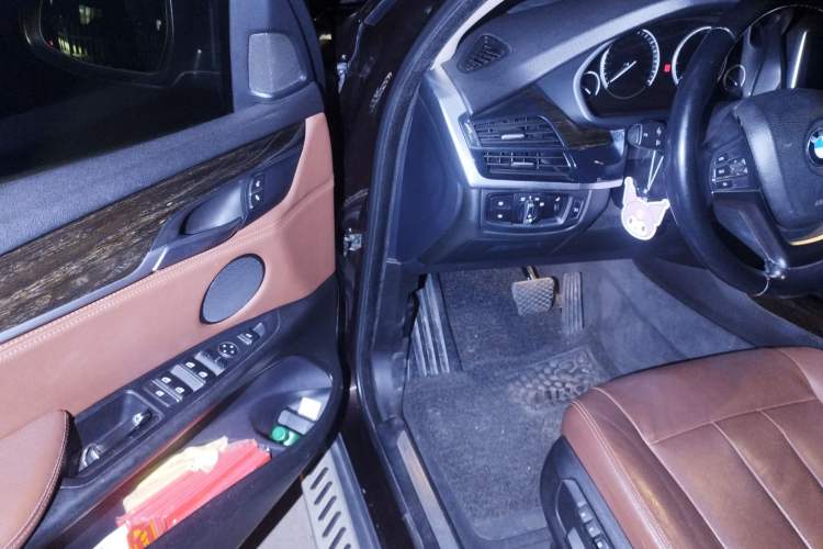 Used BMW X5 2014 xDrive35i Luxury Model
