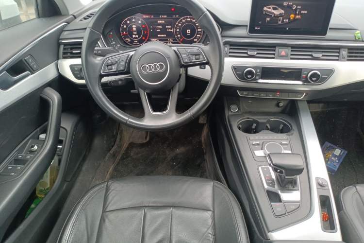 Used Audi A4L 2019 40 TFSI Fashion Edition China VI Emission Standard
