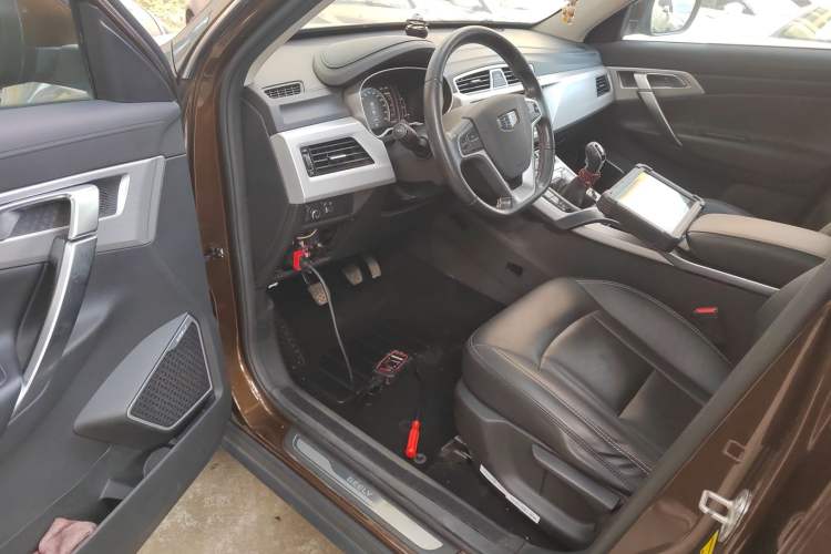 Used Geely Auto Emgrand X7 Sport 2016 2.0L Manual Smart Connect Version