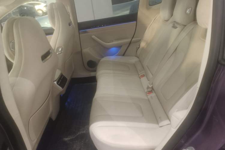 Used Hima Luxeed R7 2024 All-Electric 667 km Max
