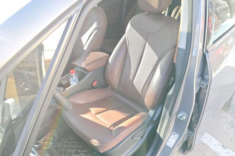 Used Buick GL6 2018 18T 6-Seater Prestige Model
