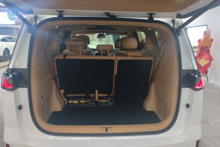 Used VOYAH Dream 2022 0-Carbon Edition Home+ Range Package 605 km
