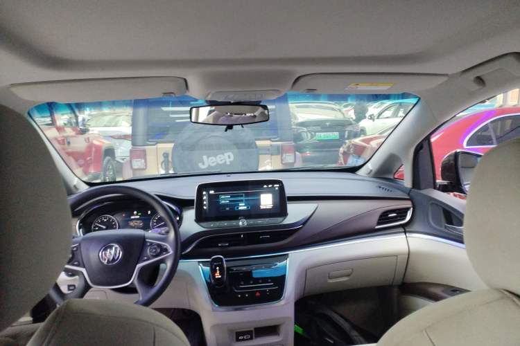 Used Buick GL8 2023 Land Executive Class Smart Enjoyment Model
