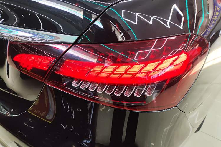 Used Mercedes-Benz E-Class 2021 Facelift E 260 L
