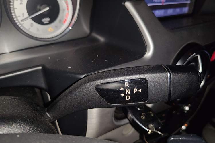 Used Mercedes-Benz GLK-Class 2013 GLK 300 4MATIC Dynamic Sunroof Model