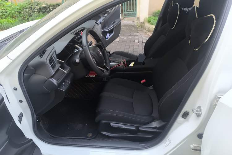 Used Honda Civic 2021 HATCHBACK 220TURBO CVT New Trendsetter
