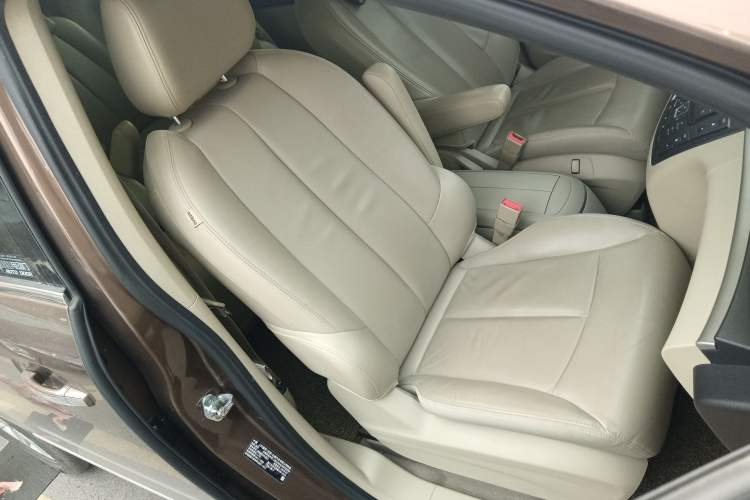 Used Buick GL8 2018 28T Luxury Model China VI Standard
