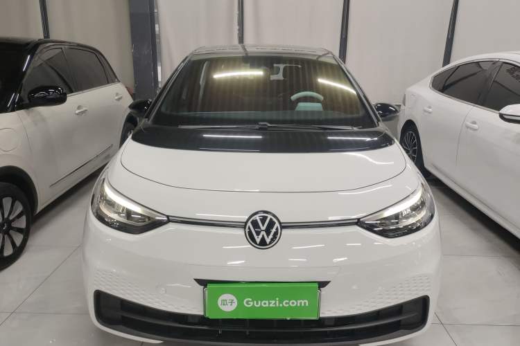 Used Volkswagen ID.3 2025 Smart Model Outstanding Oxygen Edition
