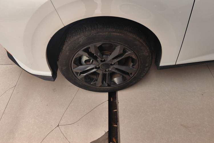 Used Dongfeng Aeolus Yixuan 2024 1.5L Automatic JingSu Edition
