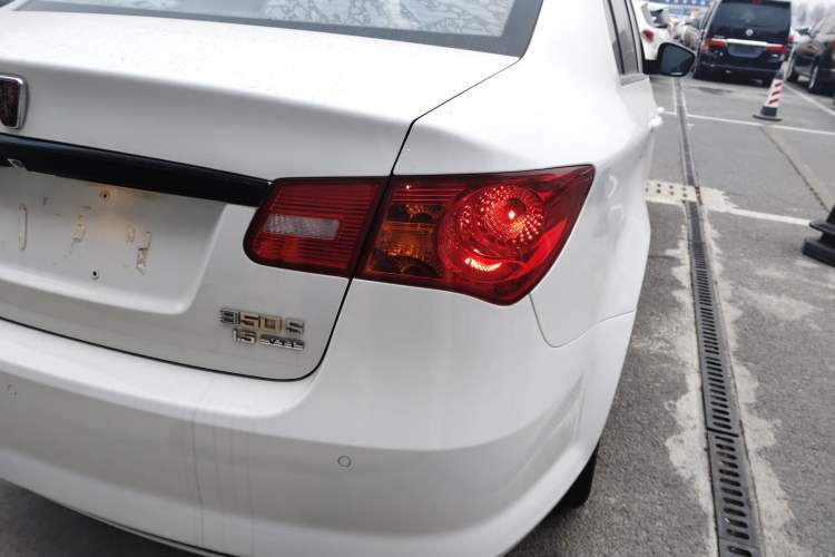 Used Roewe 350 2015 1.5L Automatic Luxury Sunroof Edition
