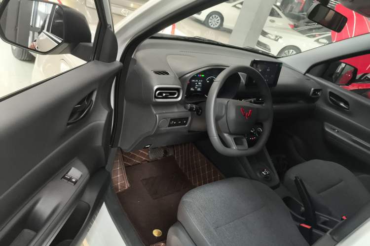 Used Wuling Hongguang New Energy 2024 All-Electric Model 300KM Standard Version