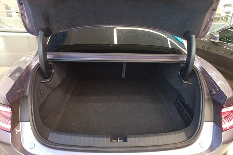 Used  SU7 2024 Four-Wheel Drive Ultra-Long Range Advanced Intelligent Driving Max Edition
