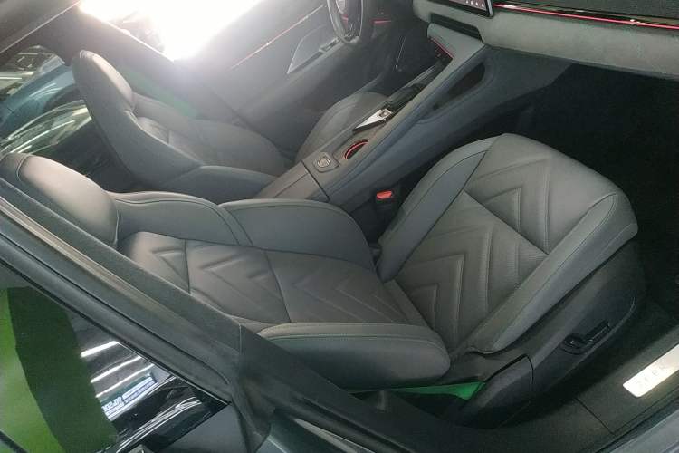 Used Zeekr 001 2022 Ultra-Long Range Dual-Motor ME Version
