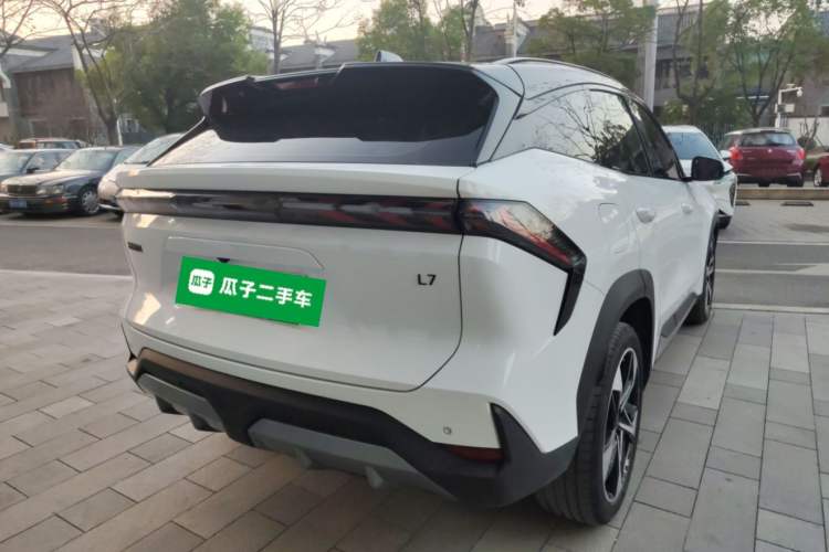 Used  L7 2023 1.5T 115 km Starship