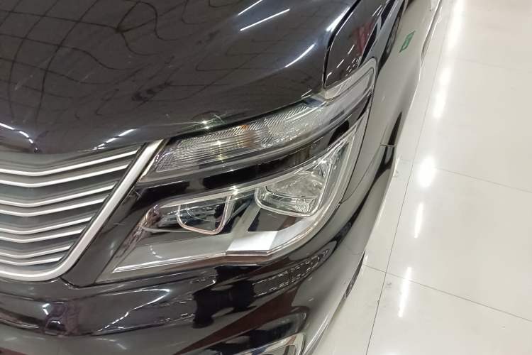 Used FORTHING Lingzhi 2019 Facelifted M5L 1.6L 7-Seater Base Model China VI Standard