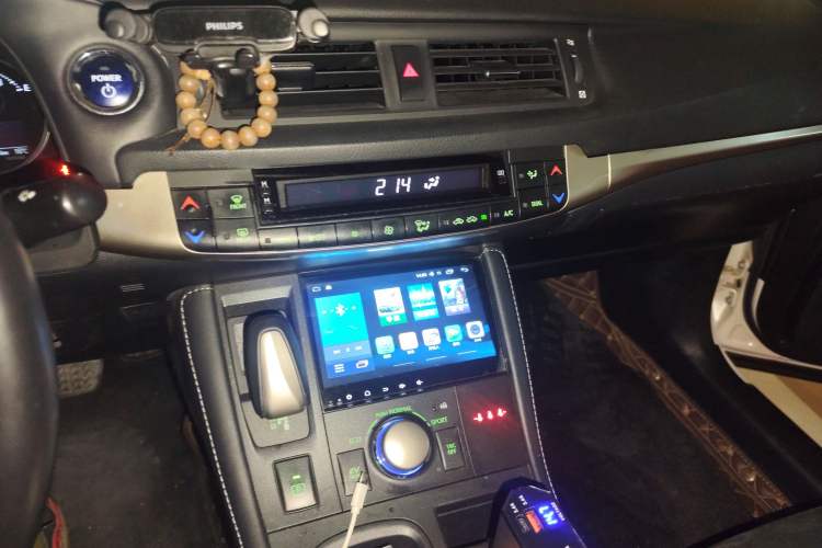 Used Lexus CT 2017 CT200h Elite Edition Two-Tone China V Standard