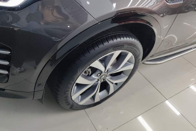 Used Land Rover Discovery Sport 2024 Performance Tech Edition
