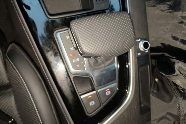 Used Audi A4L 2024 40 TFSI Luxury Dynamic Edition