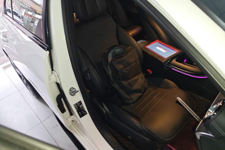 Used Mercedes-Benz C-Class 2023 C 260 L Bright Night Sports Edition
