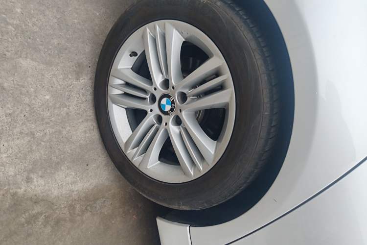 Used BMW 3 Series 2017 320Li Fashion Model
