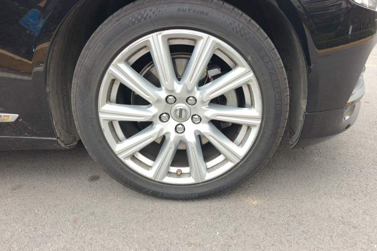 Used Volvo S90 2020 Facelift T5 Smart & Luxurious Edition
