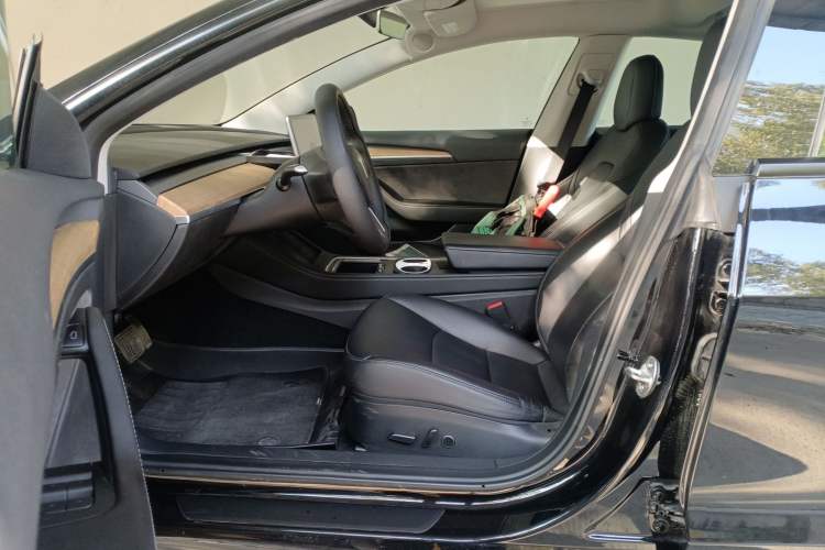 Used Tesla Model 3 2022 Rear-Wheel-Drive Version
