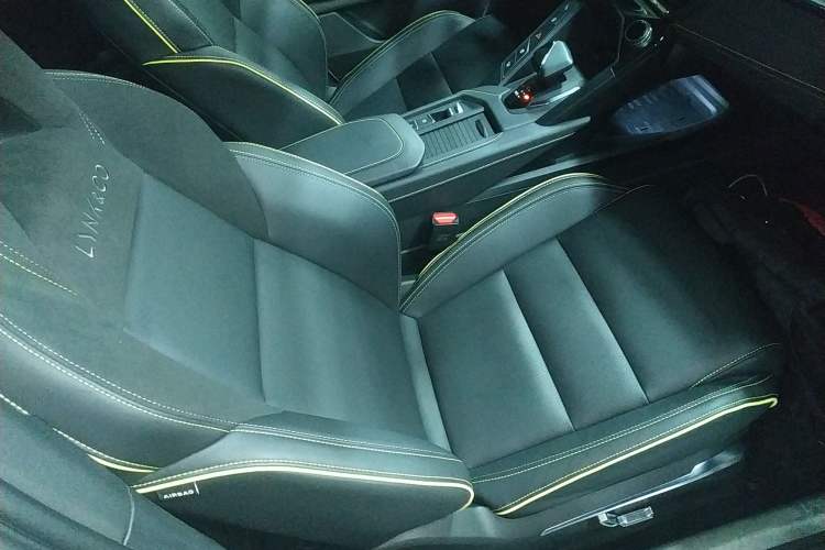 Used Lynk & Co 06 2023 Remix 1.5T Dynamic Halo
