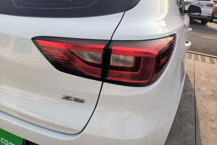 Used MG ZS 2018 1.5L Automatic Luxury Edition China V Standard
