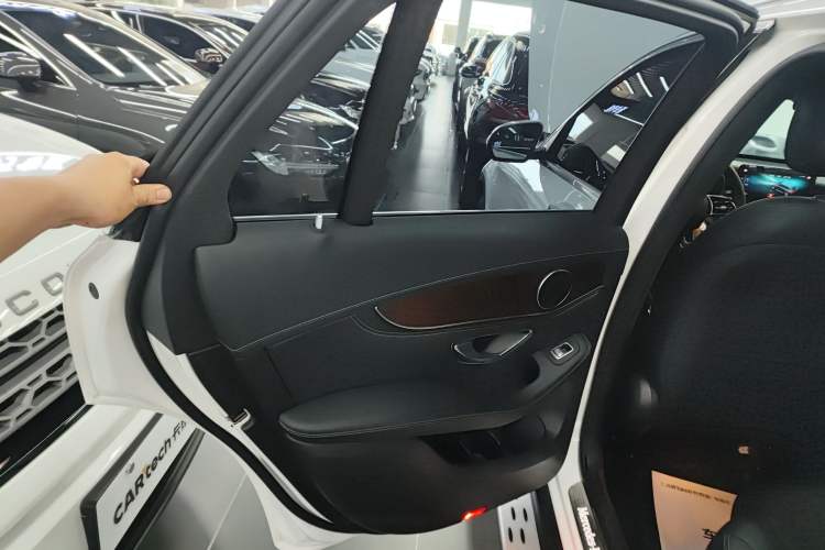 Used Mercedes-Benz GLC 2020 Facelift GLC 300 L 4MATIC Dynamic Edition