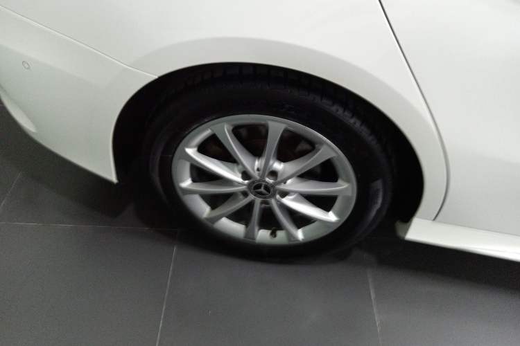 Used Mercedes-Benz A-Class 2020 Restyled A 200 L Sport Sedan Fashion Version
