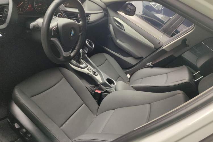 Used BMW X1 2014 sDrive18i Leading Model
