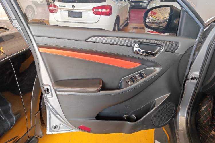 Used Dongfeng Fengon 580 2021 ☆ Star Edition 1.5T Automatic Luxury Version
