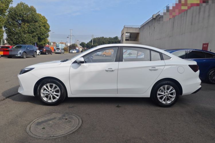 Used Roewe i5 
