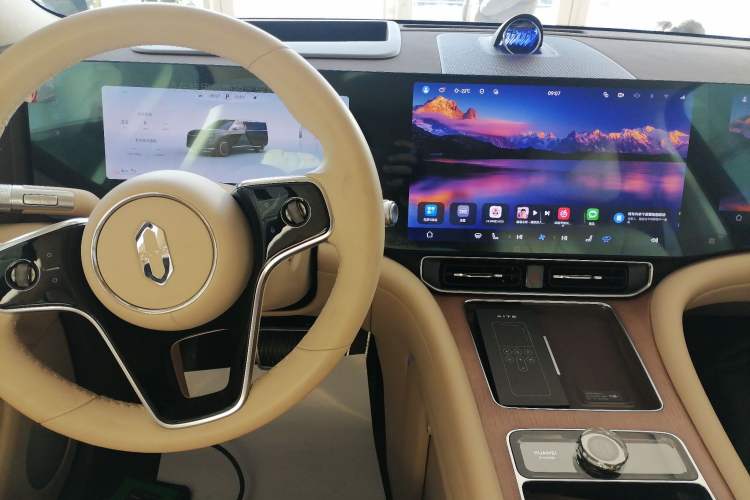 Used Hima AITO M9 2024 Range-Extended Ultra Version 42 kWh 6-Seater Model
