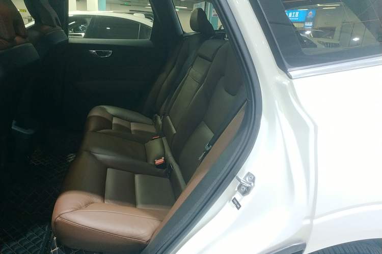 Used Volvo XC60 2019 T5 4x4 Zhiyuan Edition China VI Standard