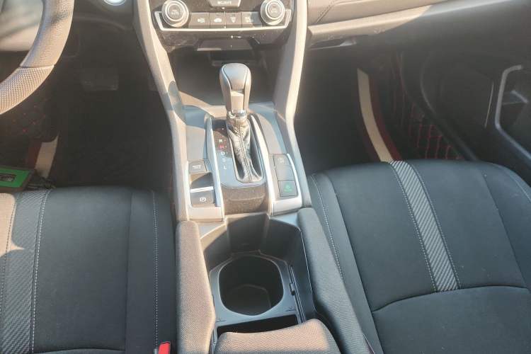 Used Honda Civic 2016 220TURBO CVT Luxury Edition
