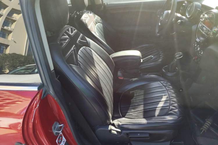 Used  MINI 2016 1.2T ONE Pioneer Edition
