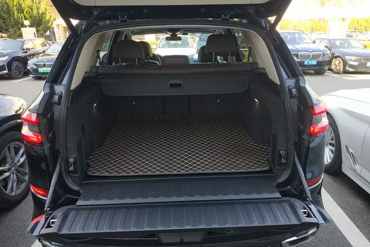 Used BMW X5 2022 Restyled xDrive 30Li M Sport Package