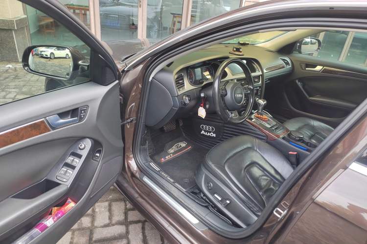 Used Audi A4L 2015 35 TFSI Automatic Comfort Model
