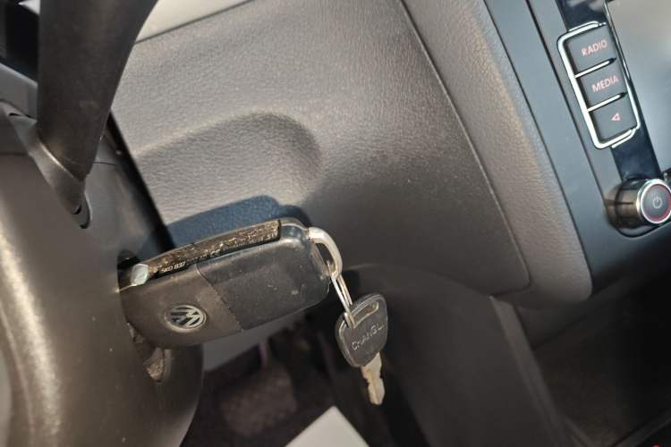 Used Volkswagen Touran 2015 1.4T DSG Luxury Edition 5-Seater