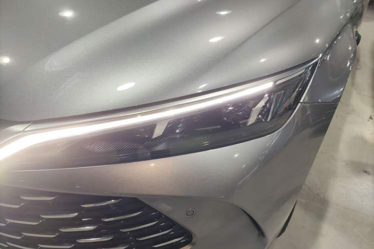 Used BYD Qin L 2025 DM-i Smart Drive 120KM Superior Model
