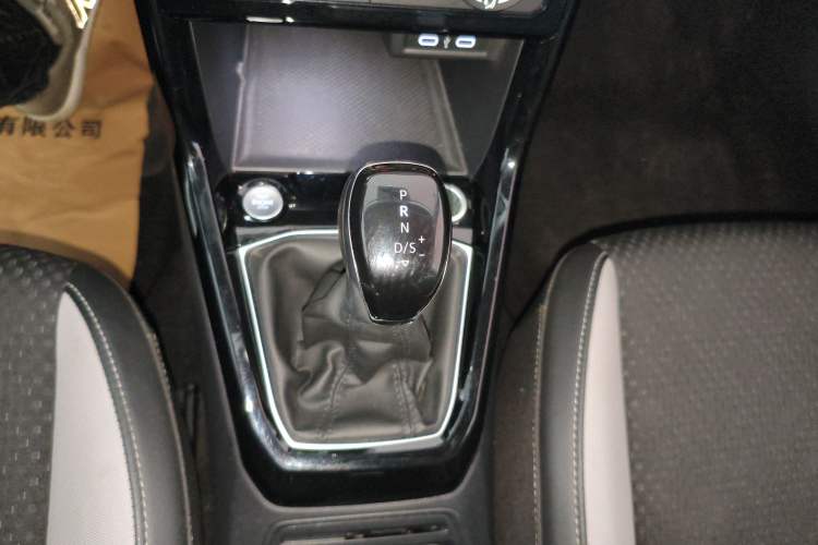 Used Volkswagen Tacqua 2021 200TSI DSG JoyConnect Edition