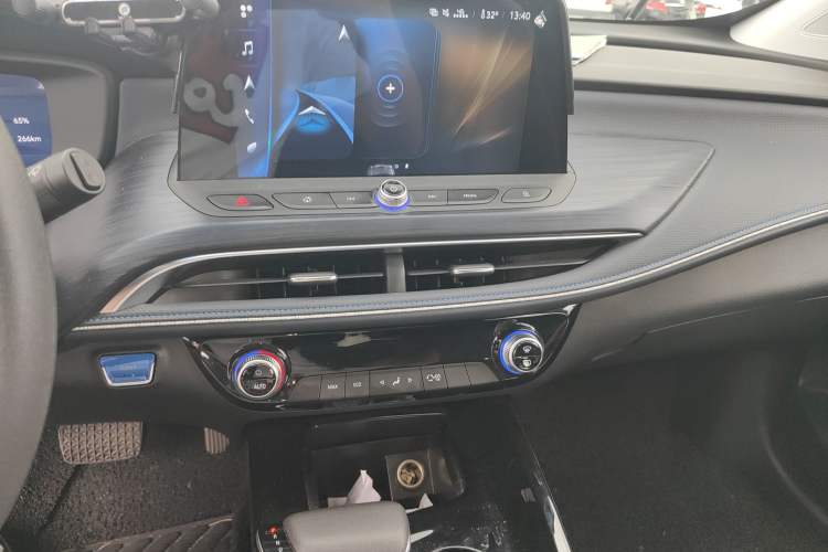 Used Buick Velite 6 2023 430km Range Commuter Version
